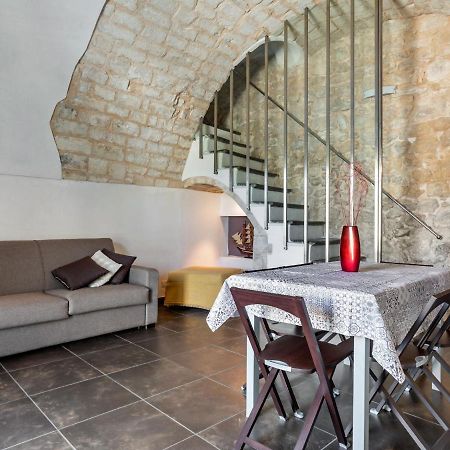 Vintage Holiday Home In Ragusa Ibla With Balcony Buitenkant foto