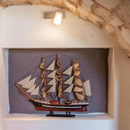 Vintage Holiday Home In Ragusa Ibla With Balcony Buitenkant foto