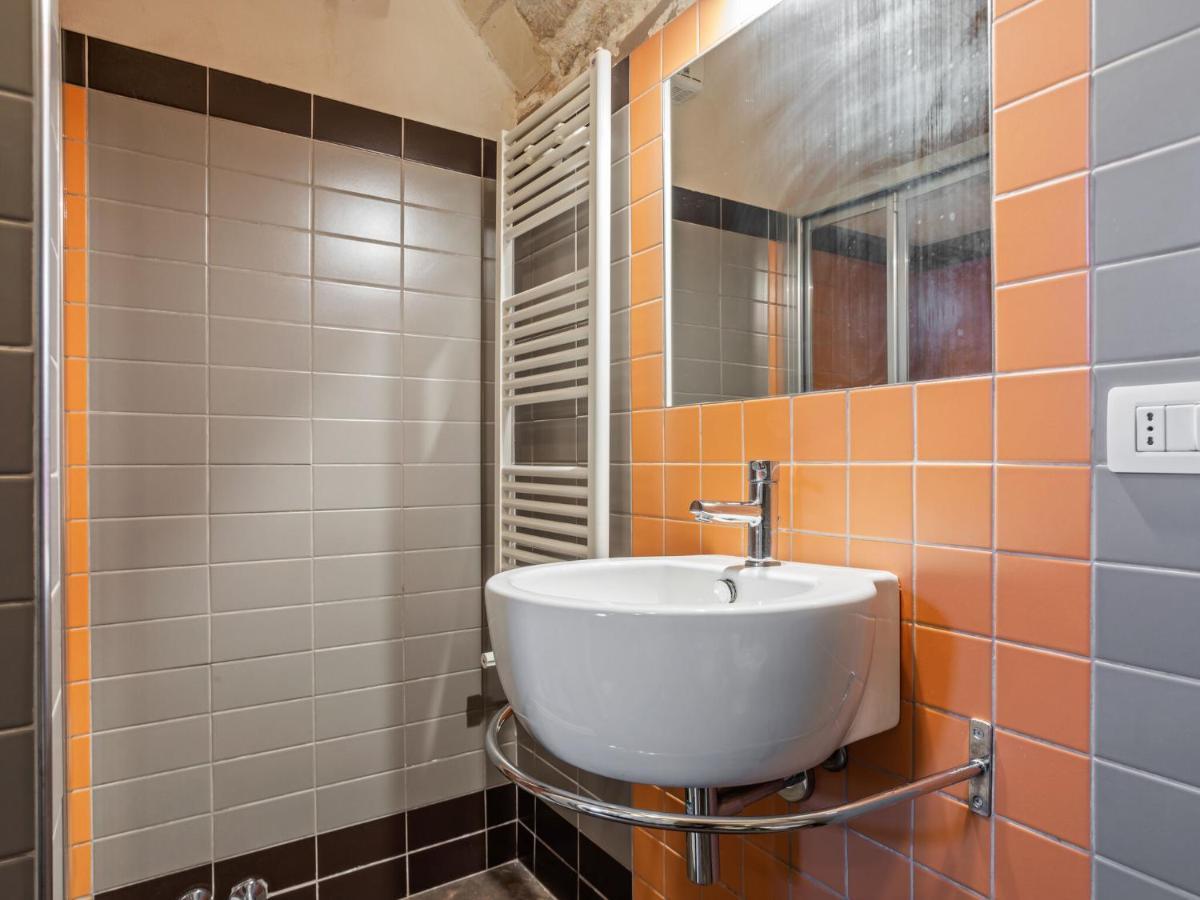 Vintage Holiday Home In Ragusa Ibla With Balcony Buitenkant foto